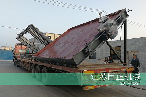 精工制作擋板門發(fā)貨了，裝車現(xiàn)場一覽