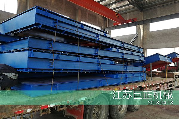 擋板門現(xiàn)場發(fā)貨裝車，待發(fā)往河北